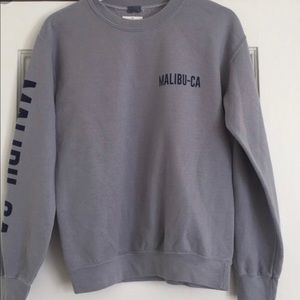 Blue Malibu pullover with print at chest